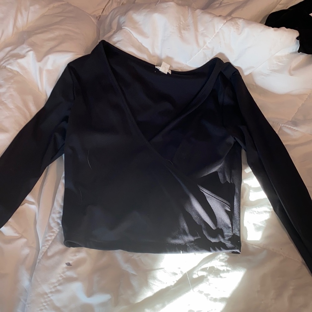 Black crop top